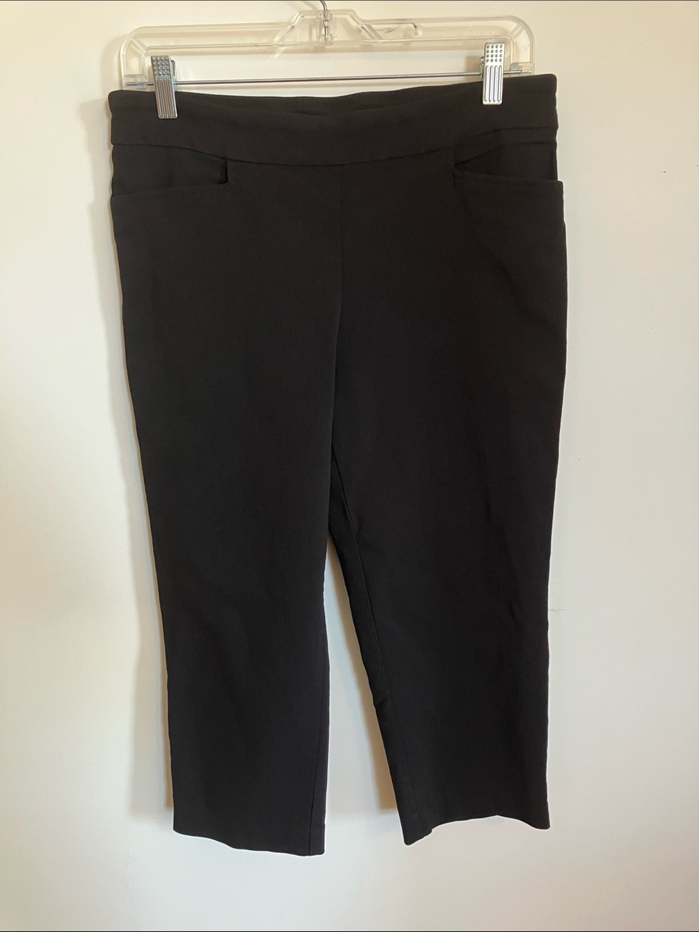 Time and Tru Black Cropped Pull-On Pedal Pusher Pants